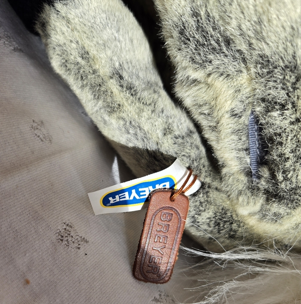 Breyer Snoozing Gray Stuffed Horse - Picture 2 of 4